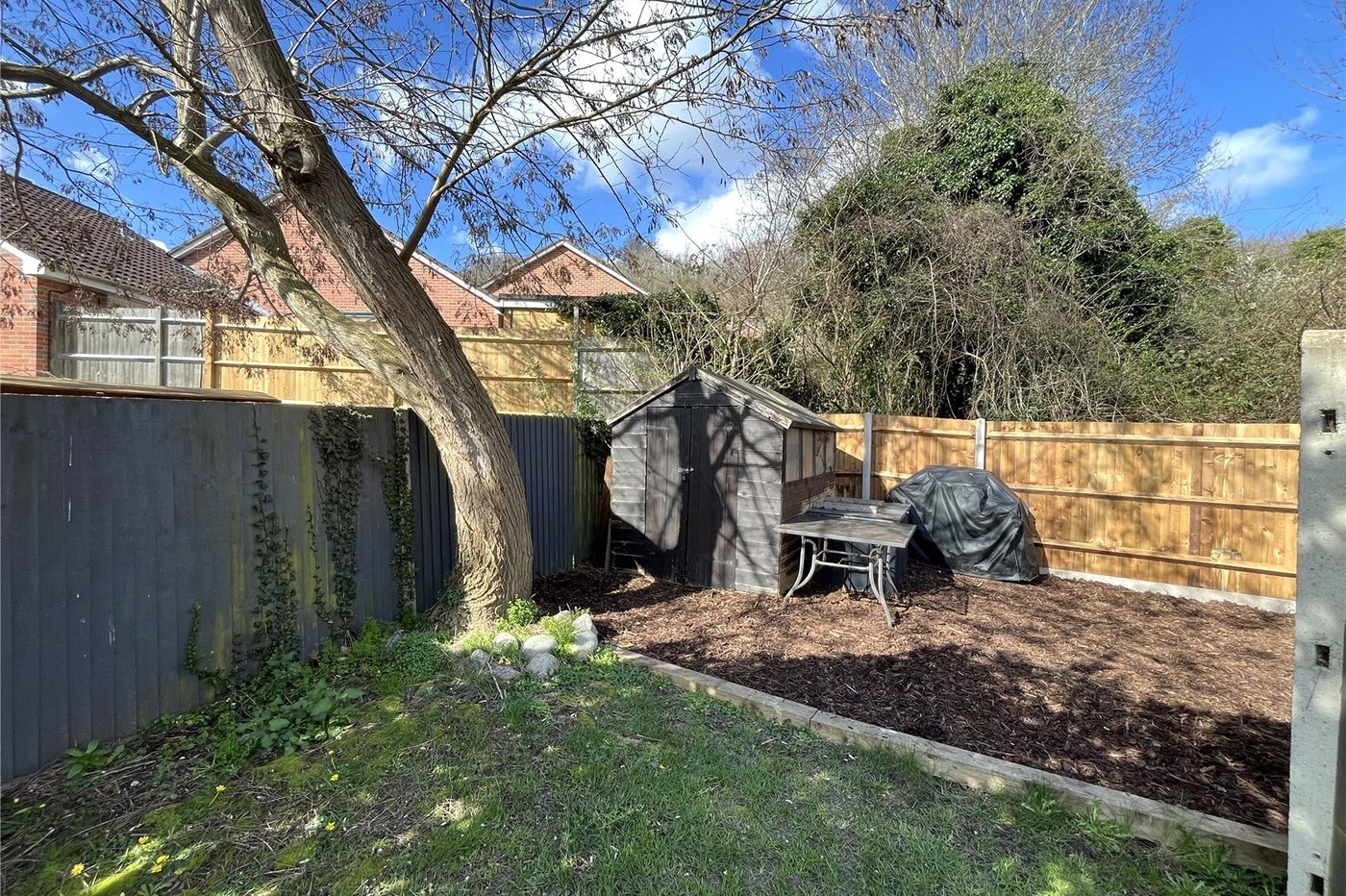 2 bedroom house for sale in Walderslade | Robinson Michael & Jackson