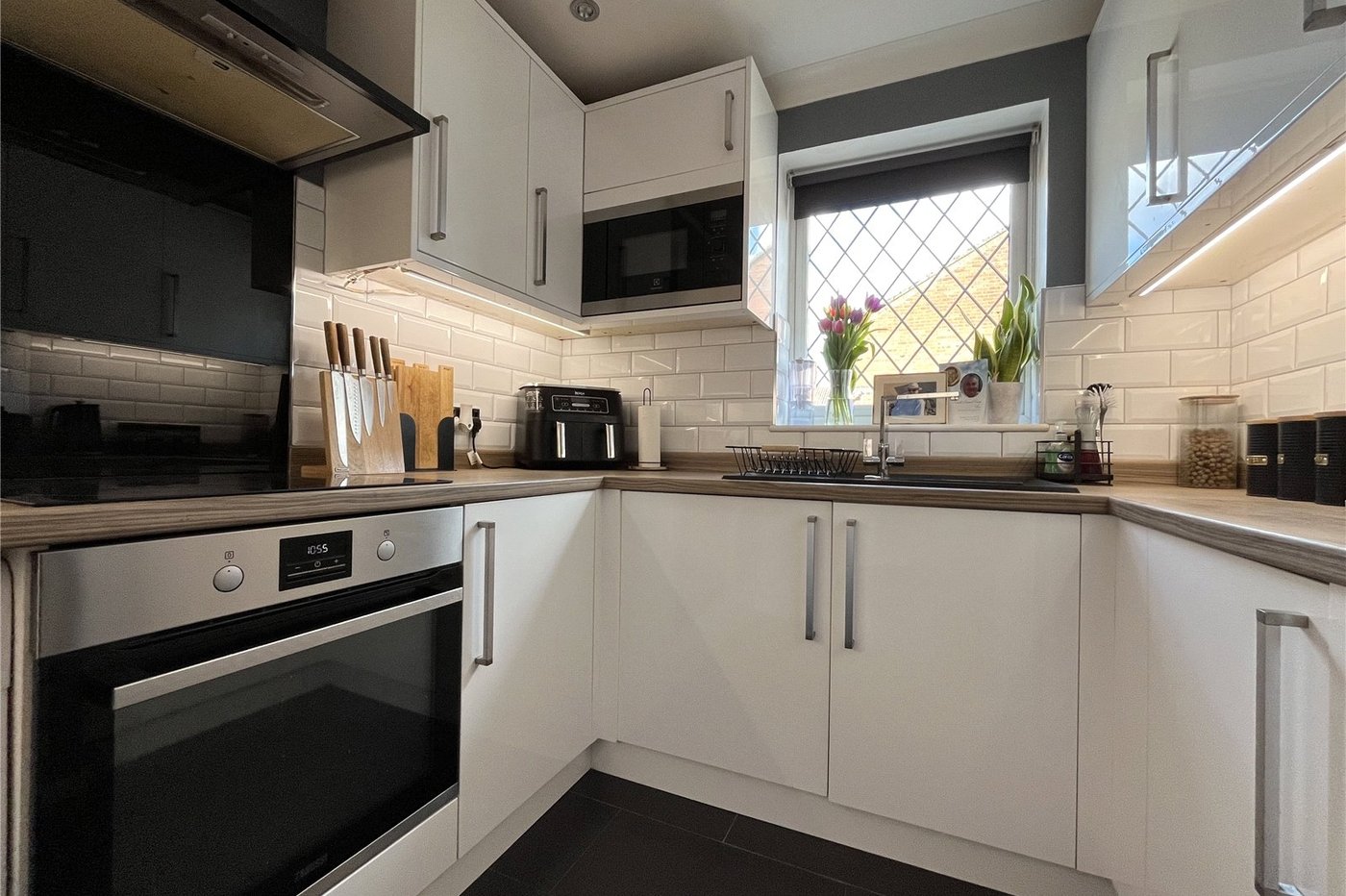 2 bedroom house for sale in Walderslade | Robinson Michael & Jackson