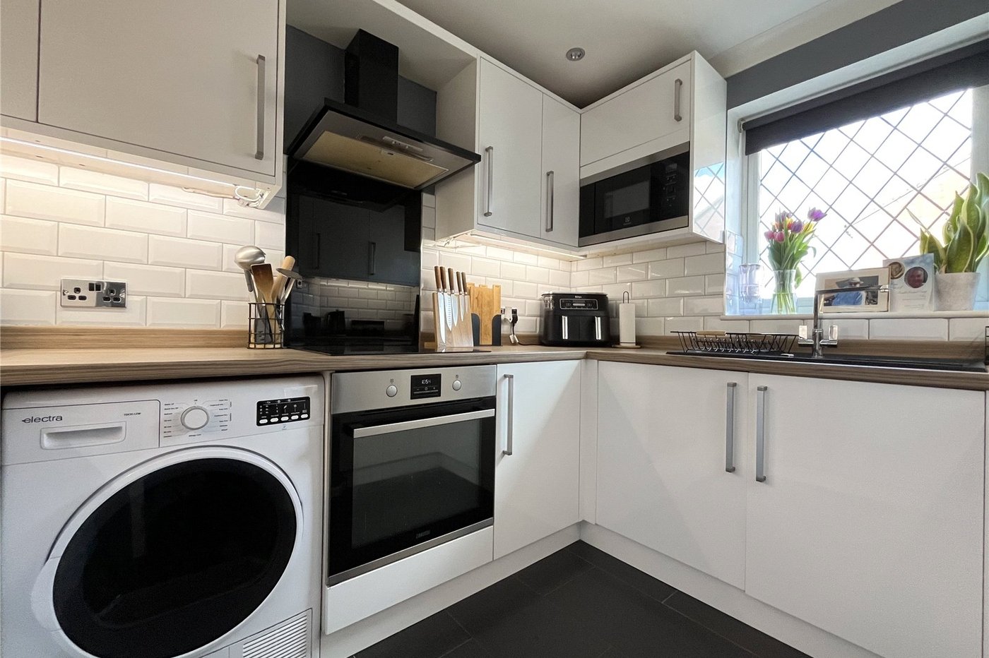 2 bedroom house for sale in Walderslade | Robinson Michael & Jackson