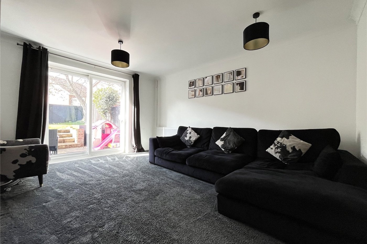 2 bedroom house for sale in Walderslade | Robinson Michael & Jackson