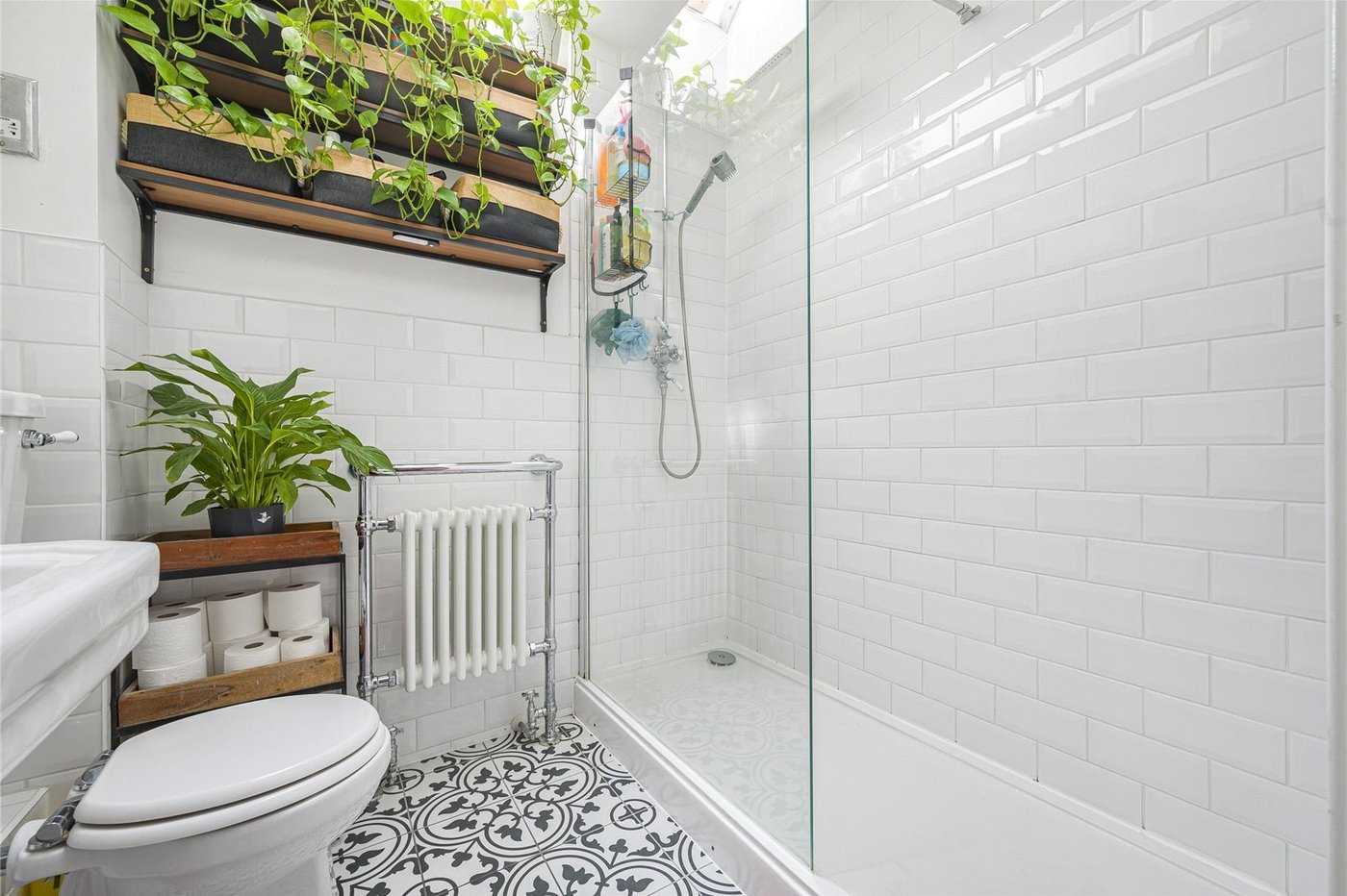 2 bedroom property for sale in Greenhithe | Robinson Jackson