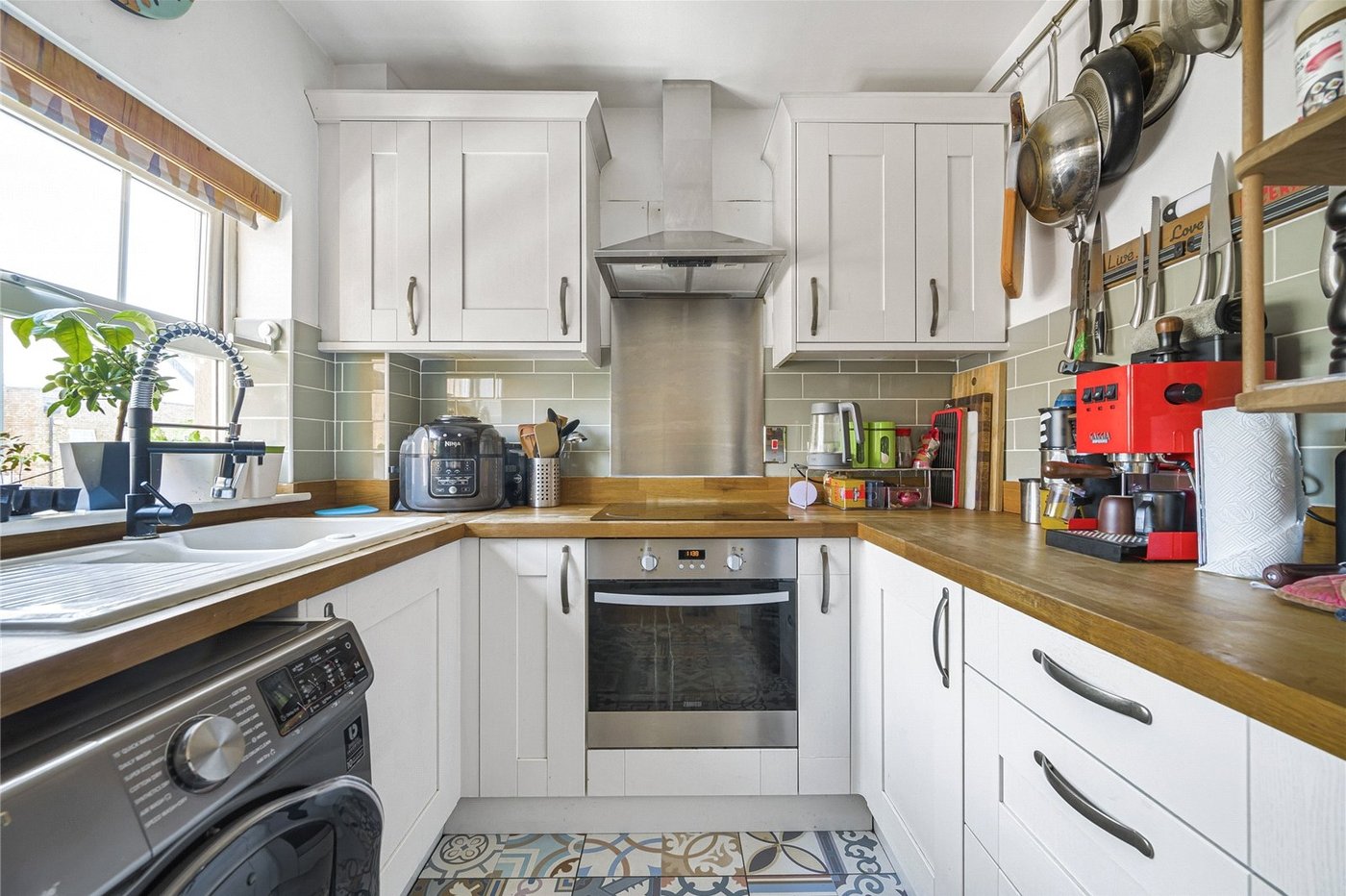 2 bedroom property for sale in Greenhithe | Robinson Jackson