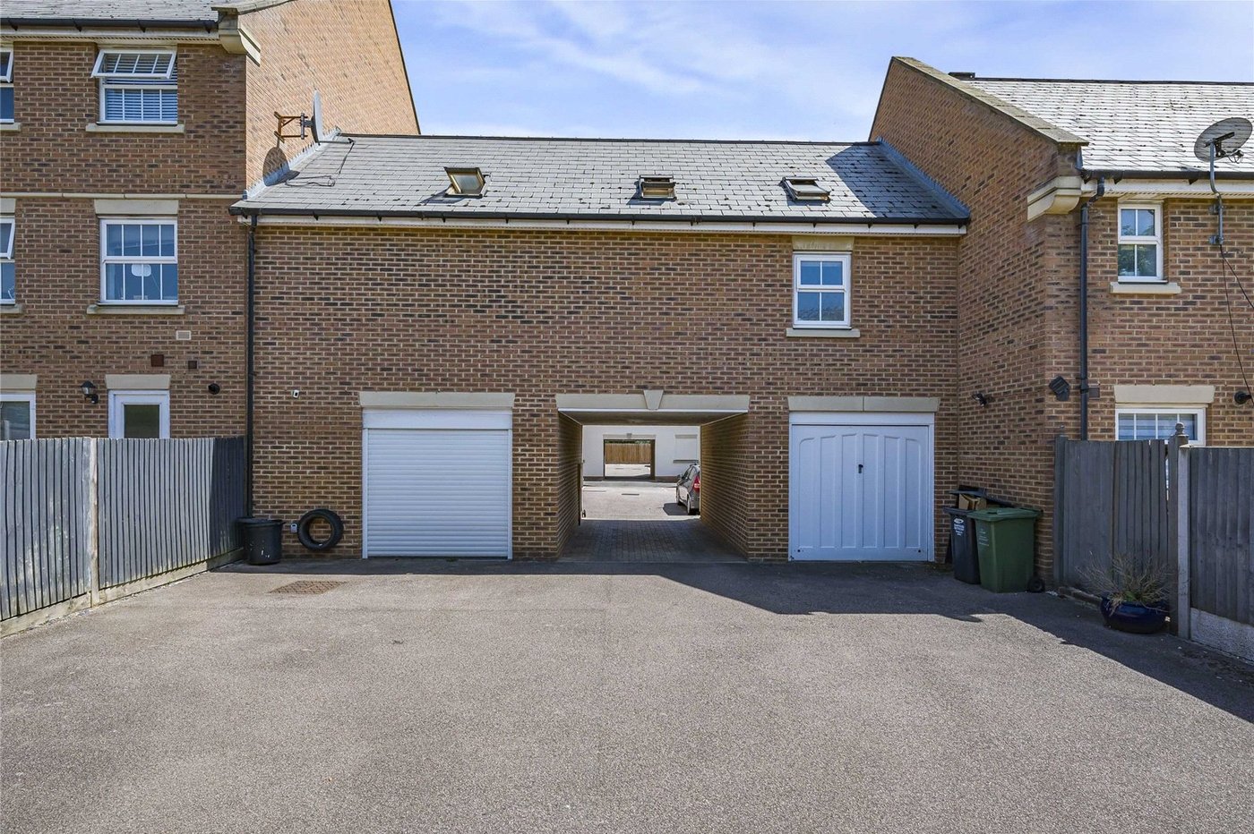 2 bedroom property for sale in Greenhithe | Robinson Jackson