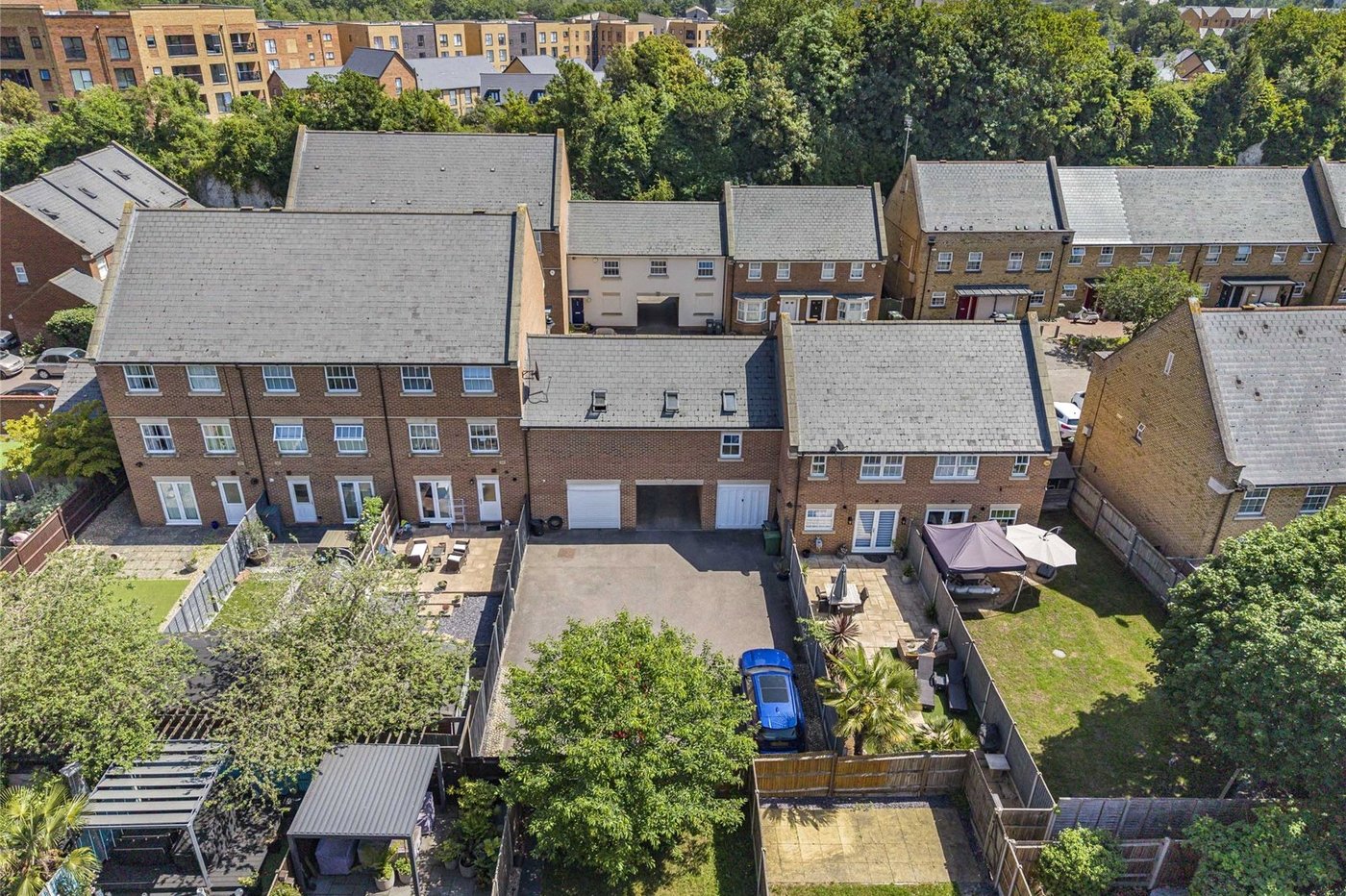 2 bedroom property for sale in Greenhithe | Robinson Jackson