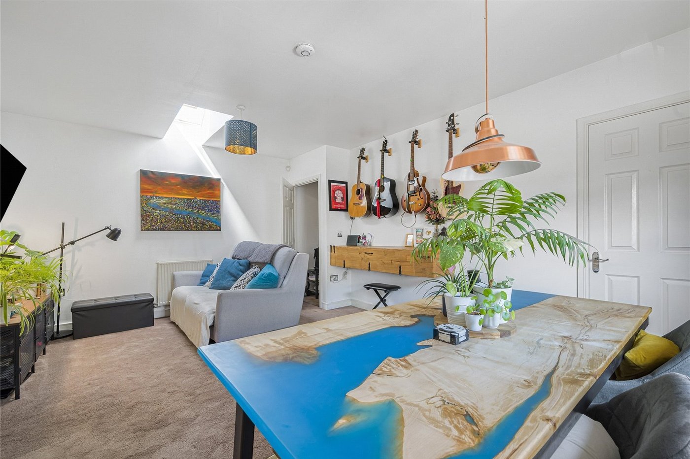 2 bedroom property for sale in Greenhithe | Robinson Jackson