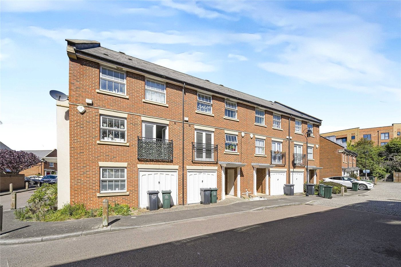 3 bedroom house for sale in Greenhithe | Robinson Jackson