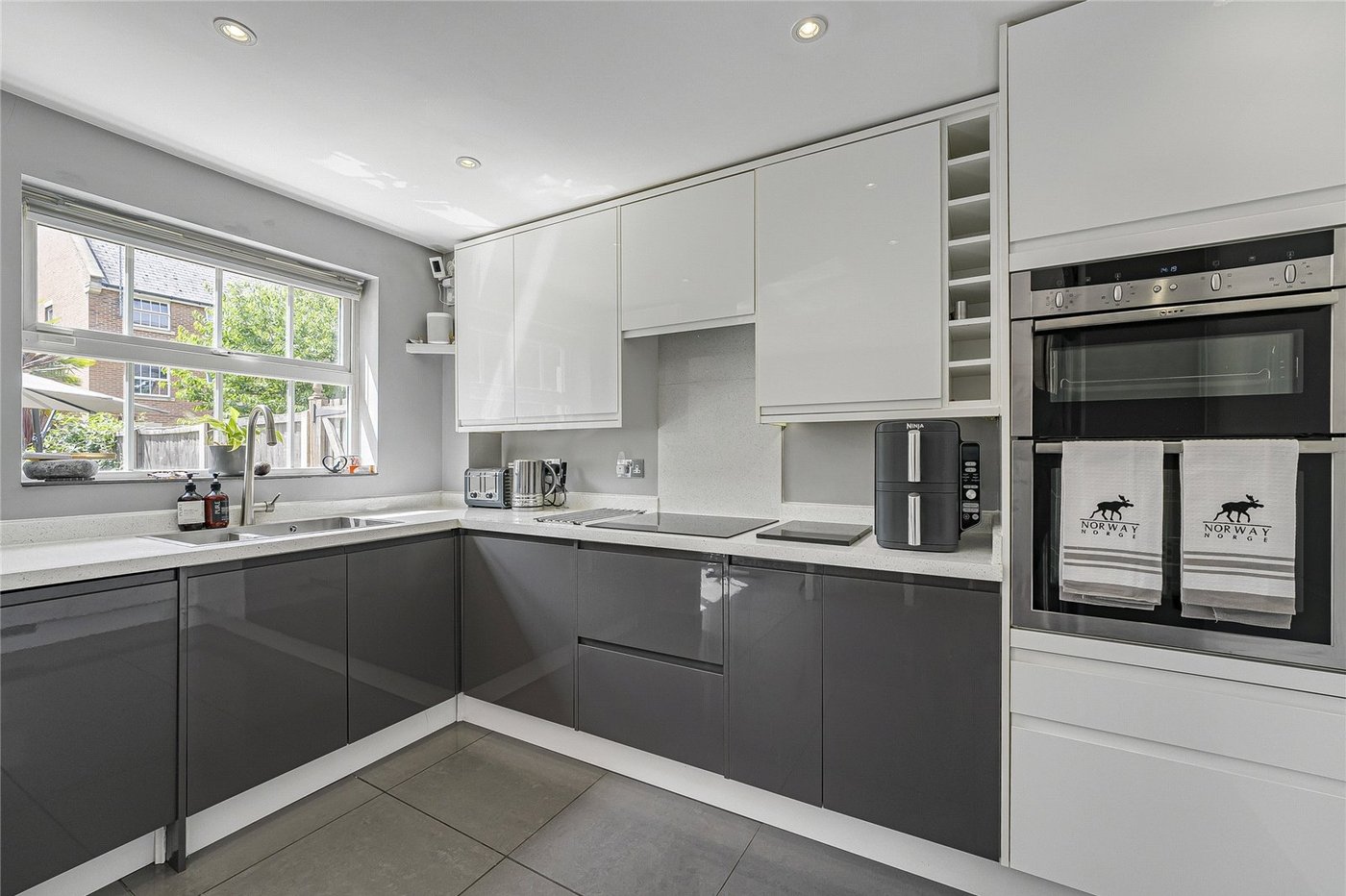 3 bedroom house for sale in Greenhithe | Robinson Jackson
