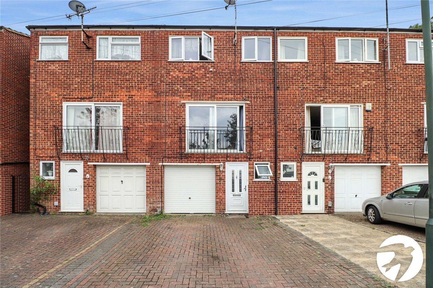 4 bedroom property for sale in Belvedere | Robinson Jackson