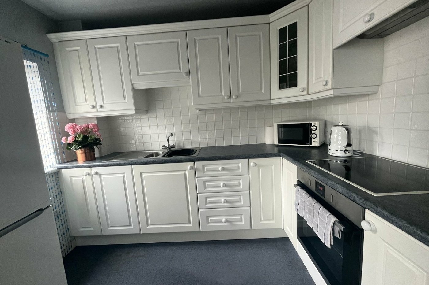 2 bedroom property for sale in West Street | Robinson Michael & Jackson