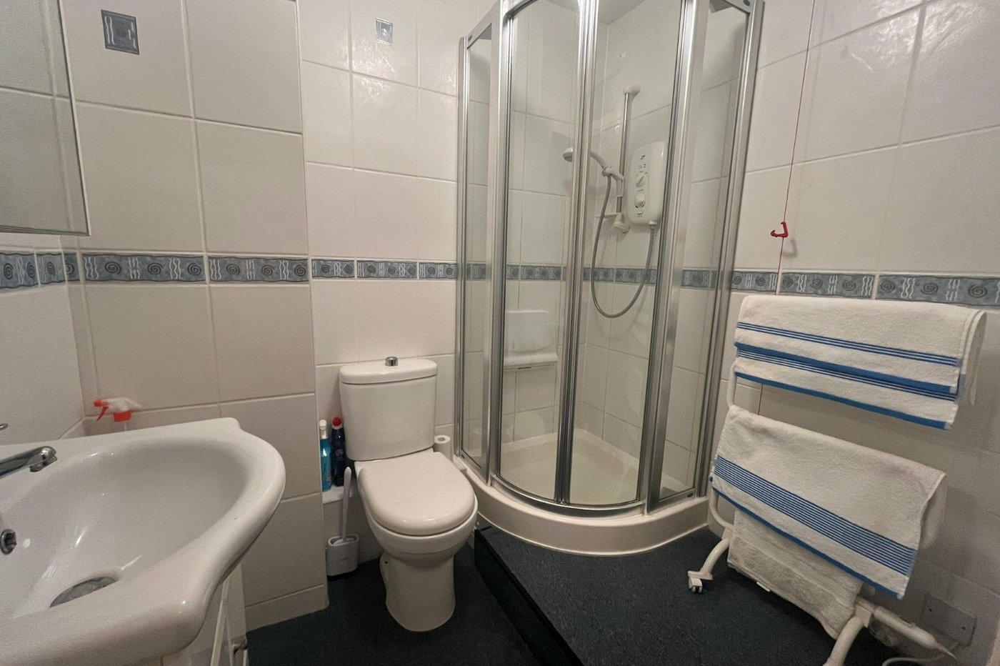 2 bedroom property for sale in West Street | Robinson Michael & Jackson