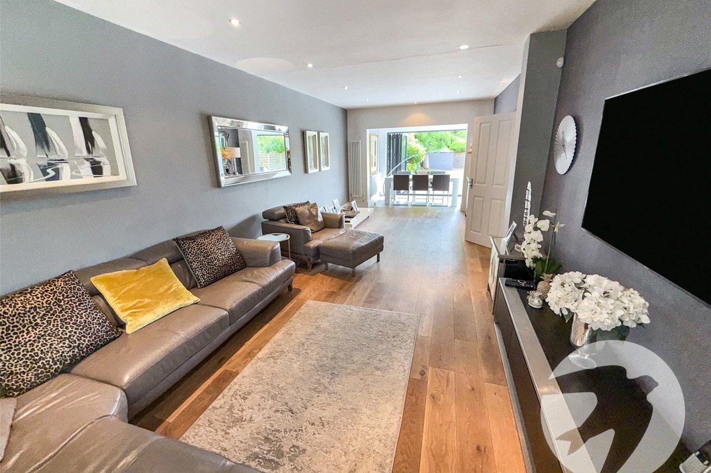 4 bedroom house for sale in Eltham Heights | Robinson Jackson