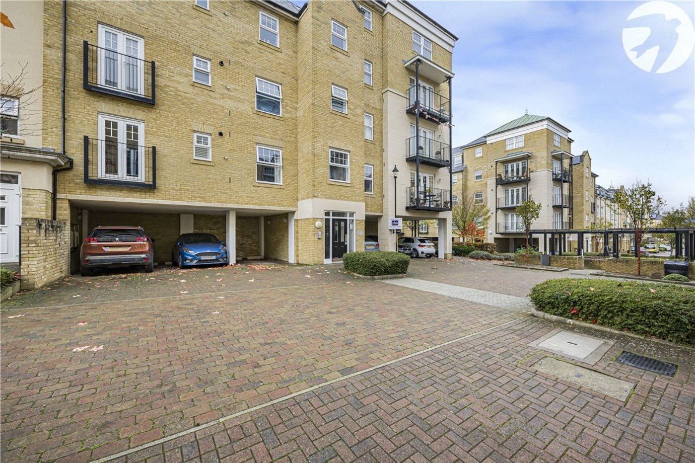 2 bedroom property for sale in Bromley | Robinson Jackson