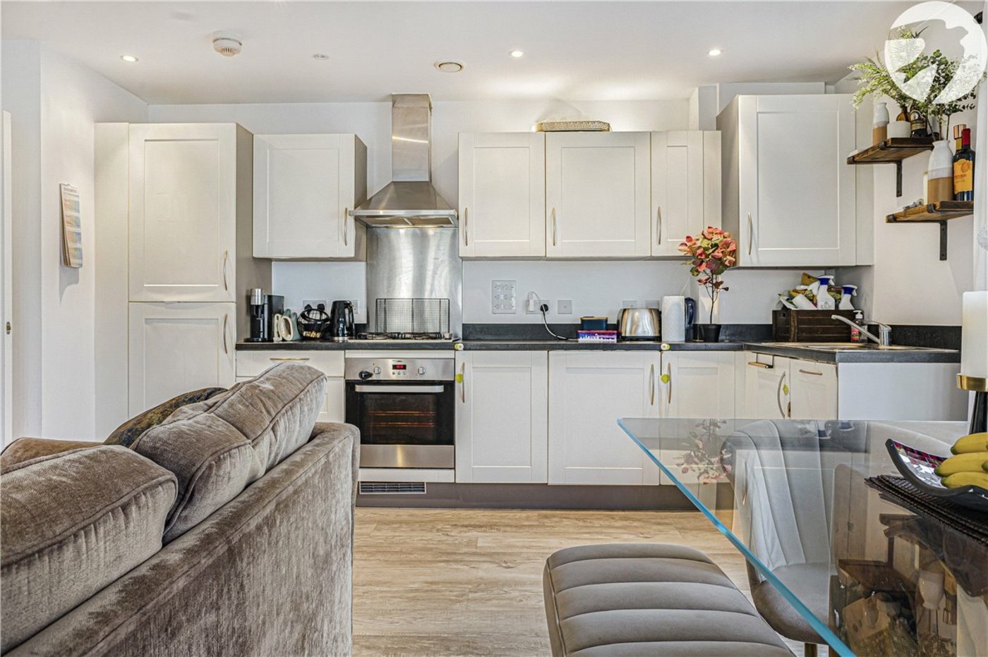 2 bedroom property for sale in Bromley | Robinson Jackson