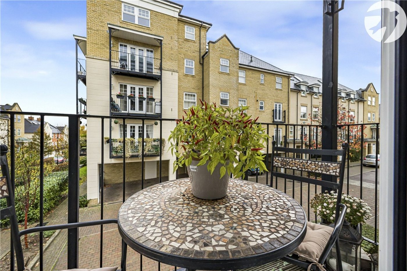 2 bedroom property for sale in Bromley | Robinson Jackson