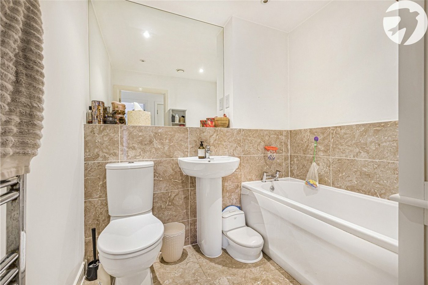 2 bedroom property for sale in Bromley | Robinson Jackson