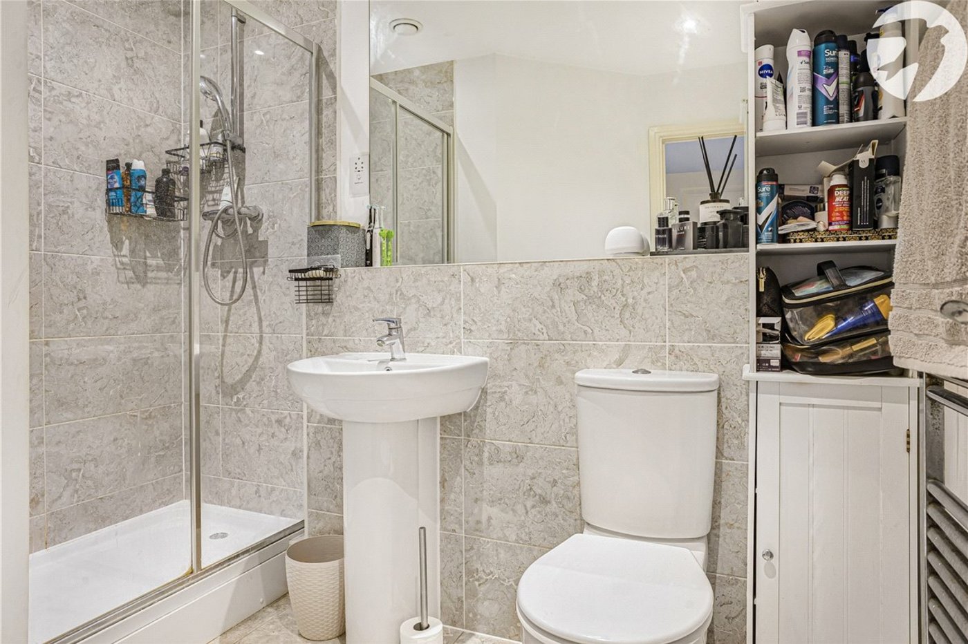 2 bedroom property for sale in Bromley | Robinson Jackson