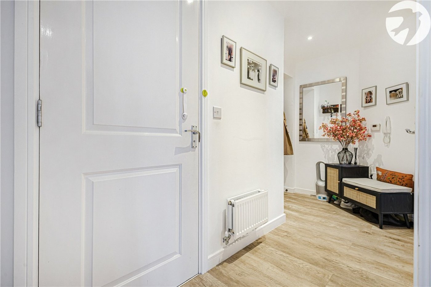 2 bedroom property for sale in Bromley | Robinson Jackson