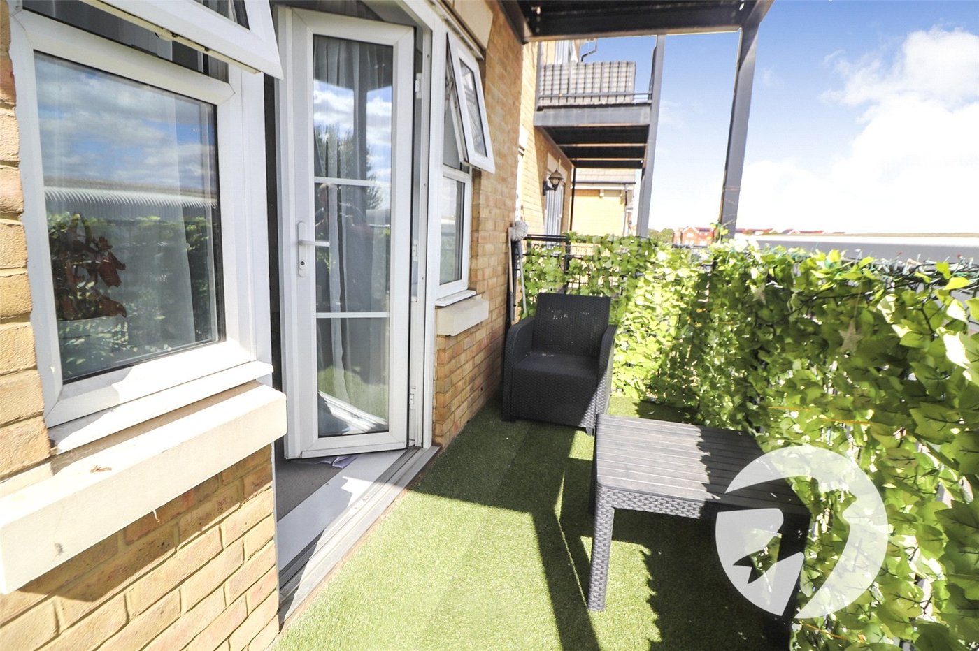 2 bedroom property for sale in Erith | Robinson Jackson
