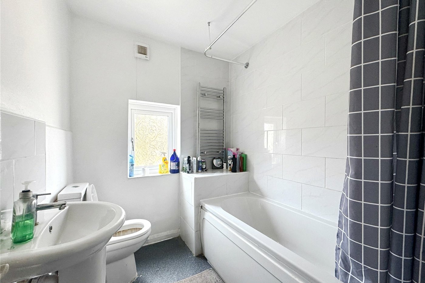 2 bedroom property for sale in Gillingham | Robinson Michael & Jackson