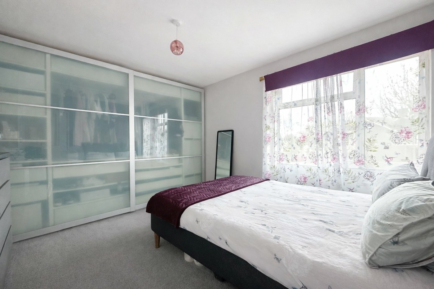 3 bedroom house for sale in London | Robinson Jackson
