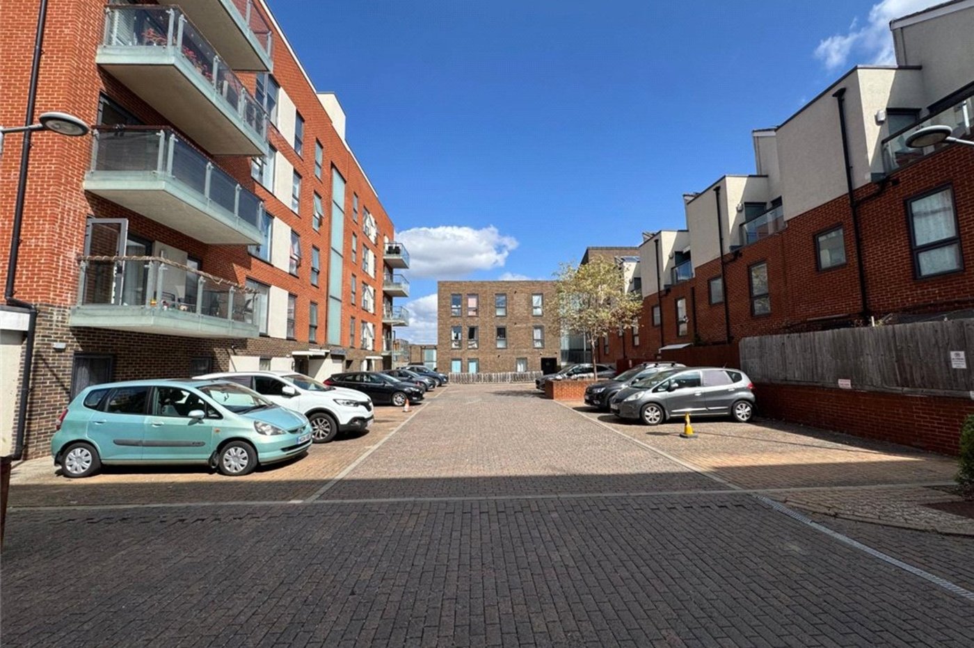 2 bedroom property for sale in St Mary Cray | Robinson Jackson