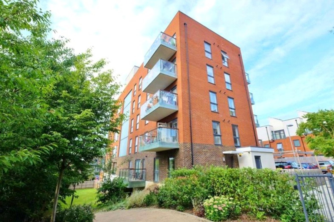 2 bedroom property for sale in St Mary Cray | Robinson Jackson