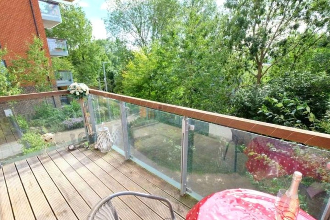 2 bedroom property for sale in St Mary Cray | Robinson Jackson