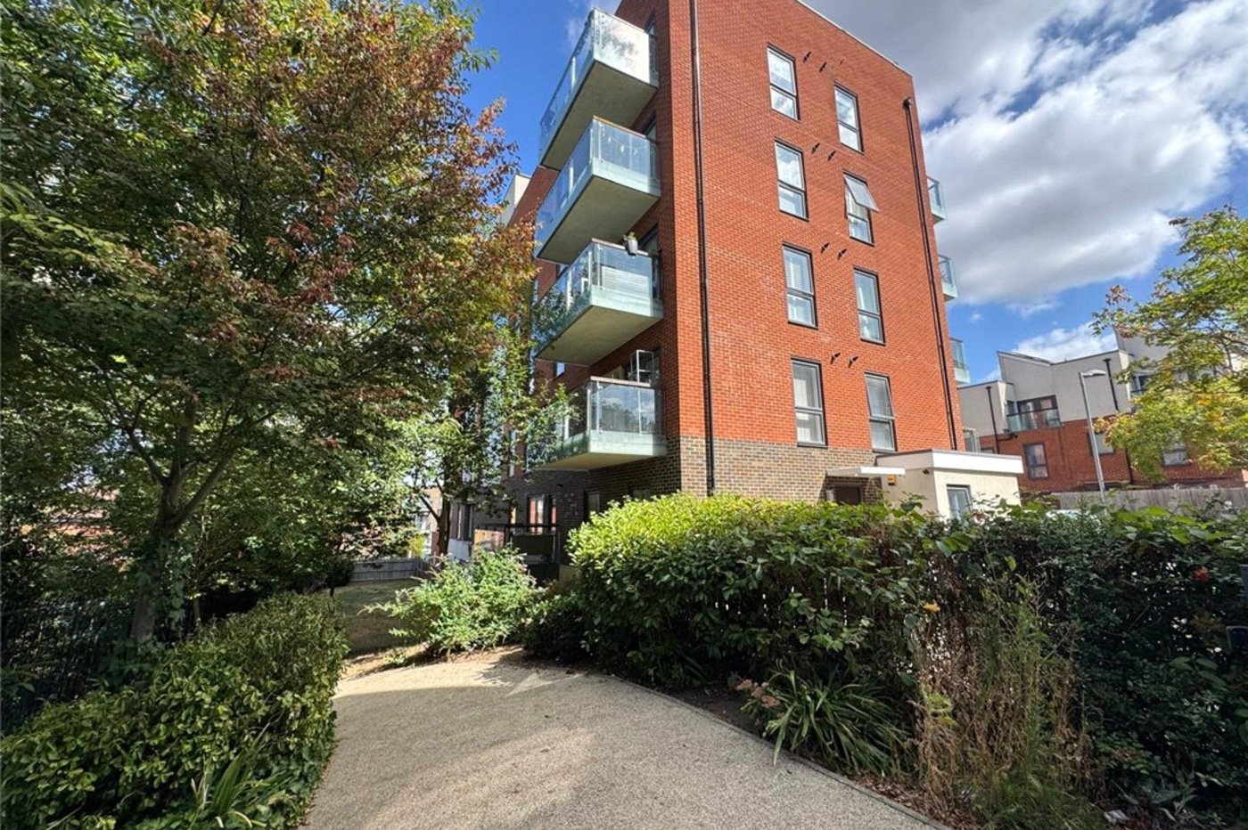 2 bedroom property for sale in St Mary Cray | Robinson Jackson