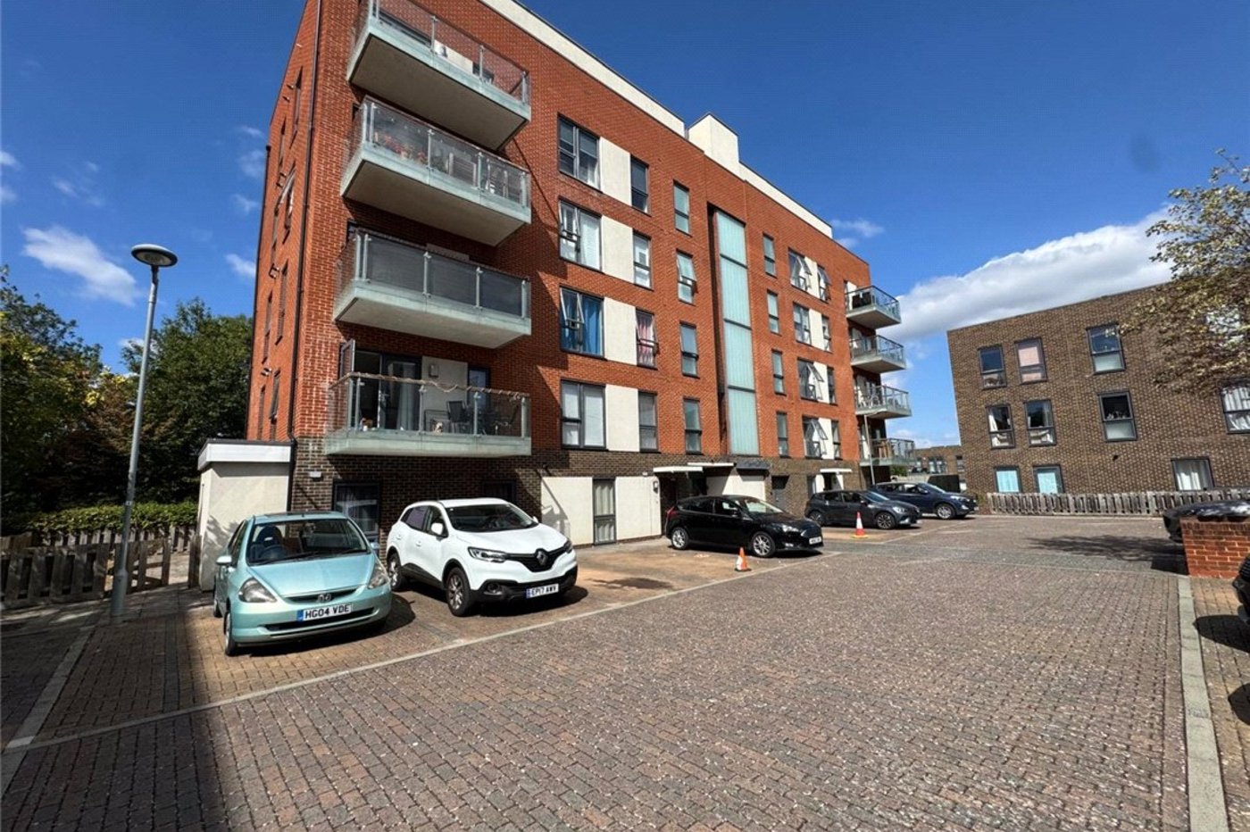 2 bedroom property for sale in St Mary Cray | Robinson Jackson