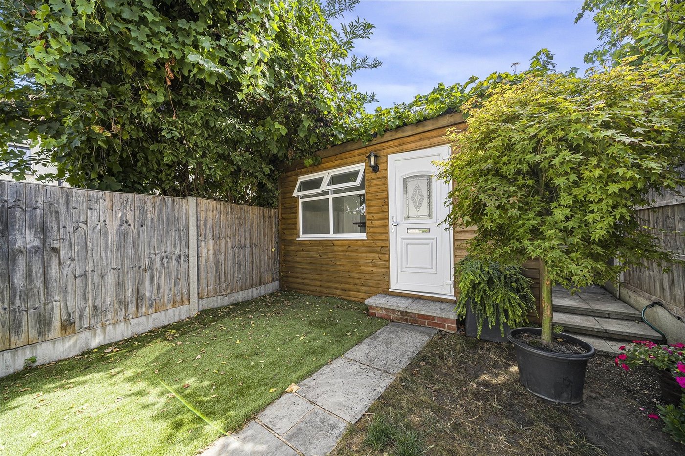 2 bedroom house for sale in Crayford | Robinson Jackson