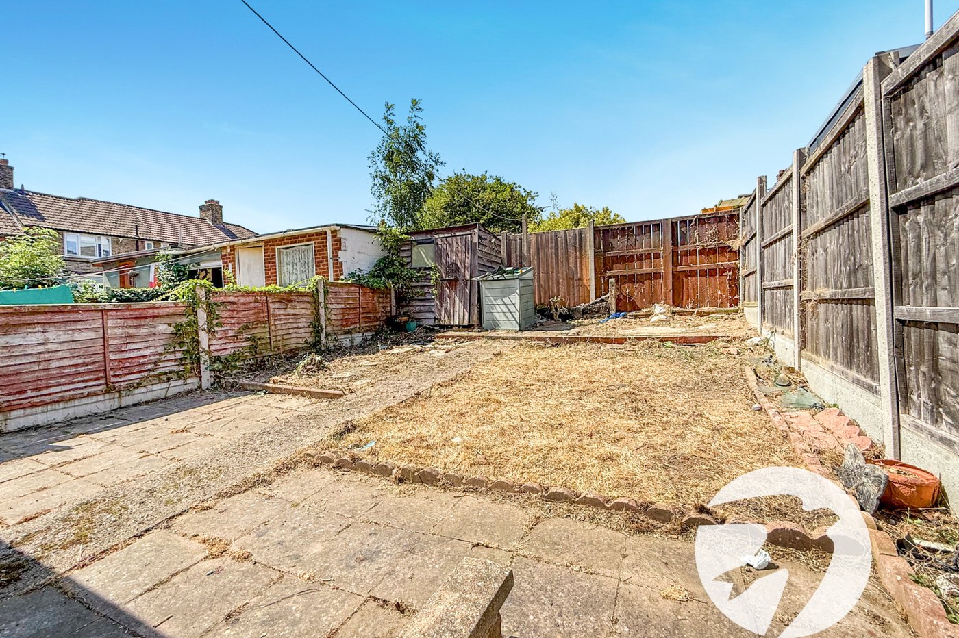 2 bedroom house for sale in London | Robinson Jackson