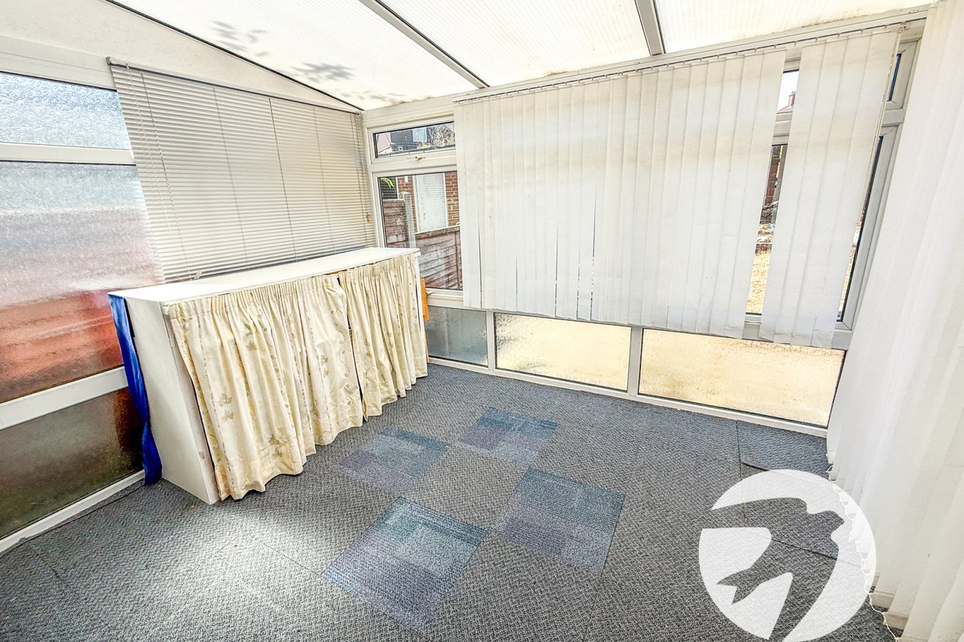 2 bedroom house for sale in London | Robinson Jackson