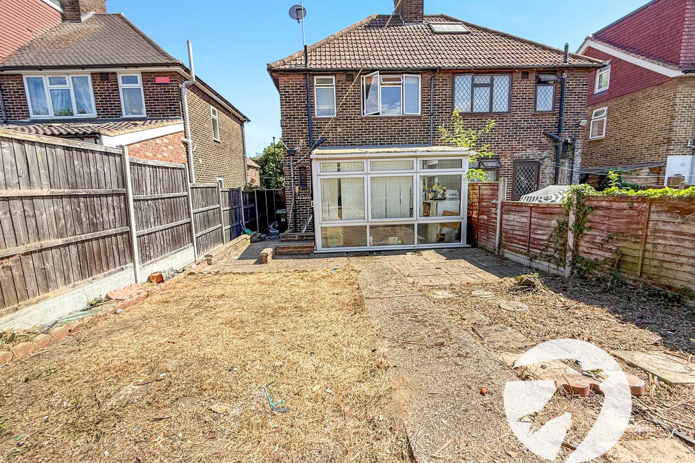 2 bedroom house for sale in London | Robinson Jackson