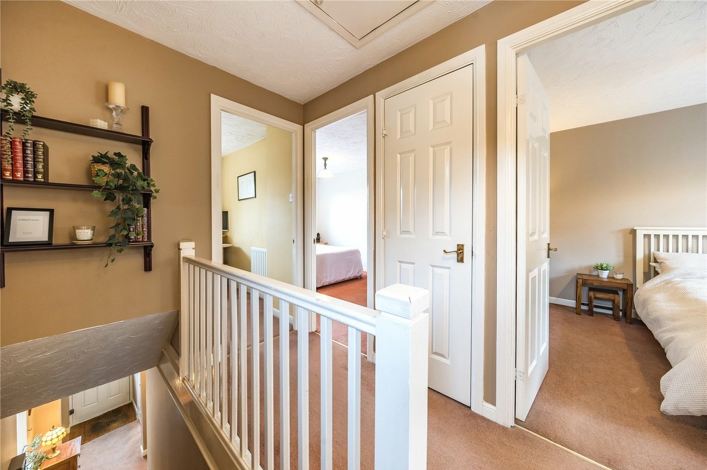 3 bedroom house for sale in London | Robinson Jackson