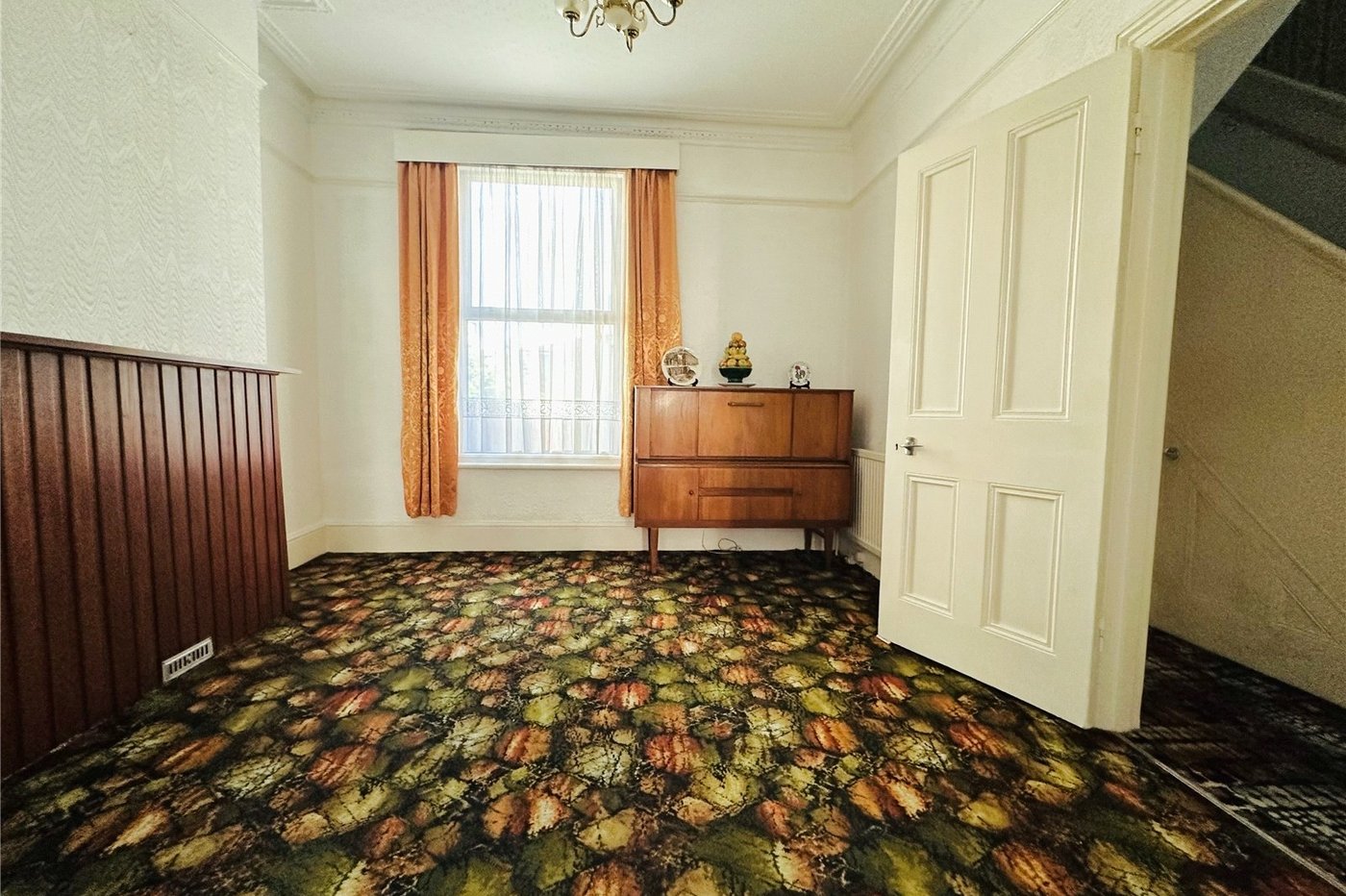 3 bedroom house for sale in London | Robinson Jackson