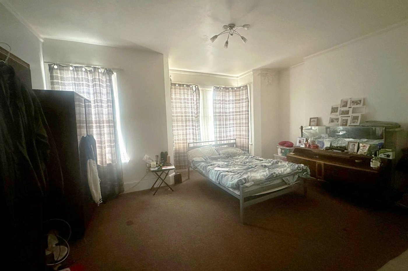 4 bedroom house for sale in London | Robinson Jackson