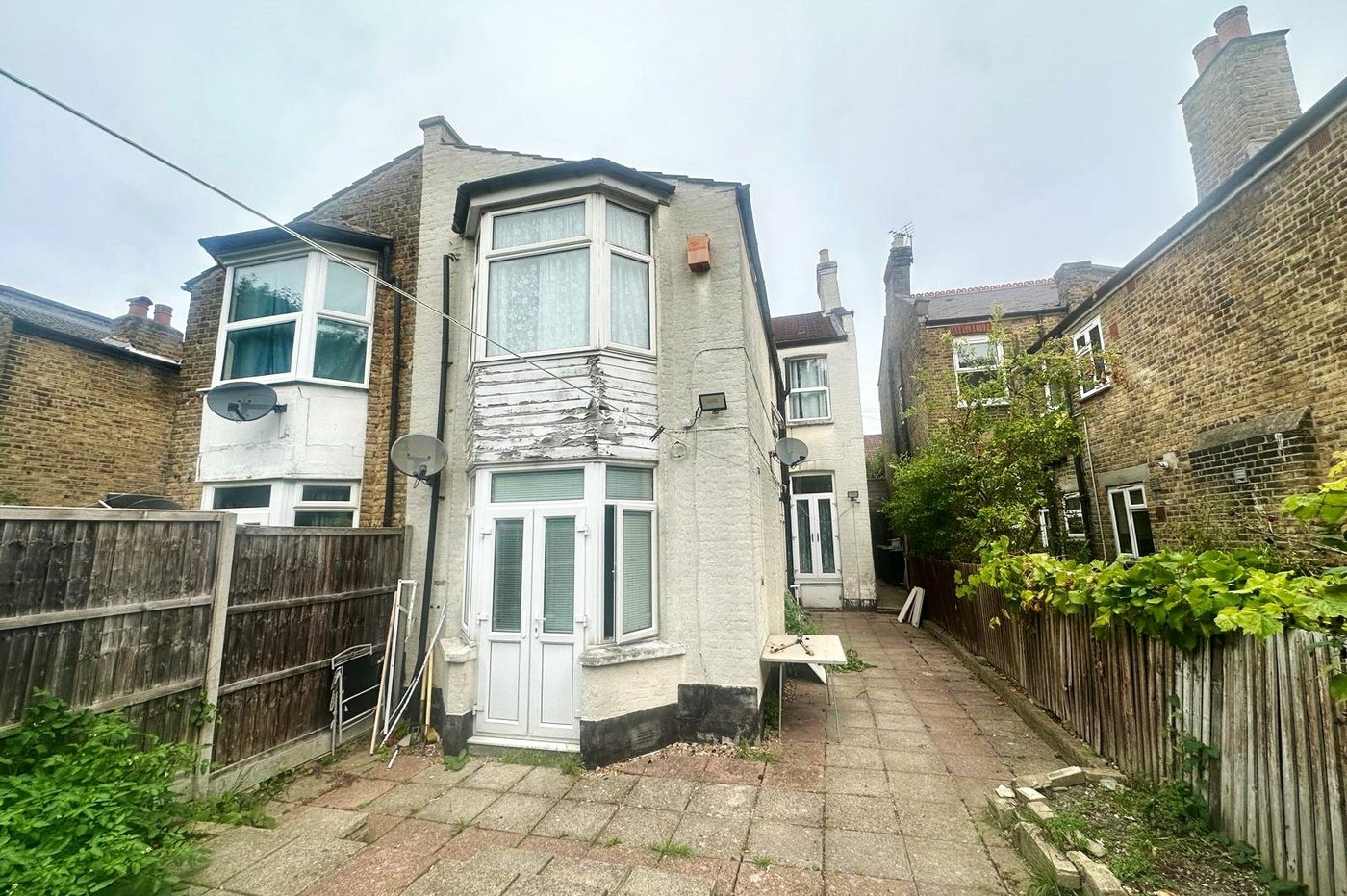 4 bedroom house for sale in London | Robinson Jackson