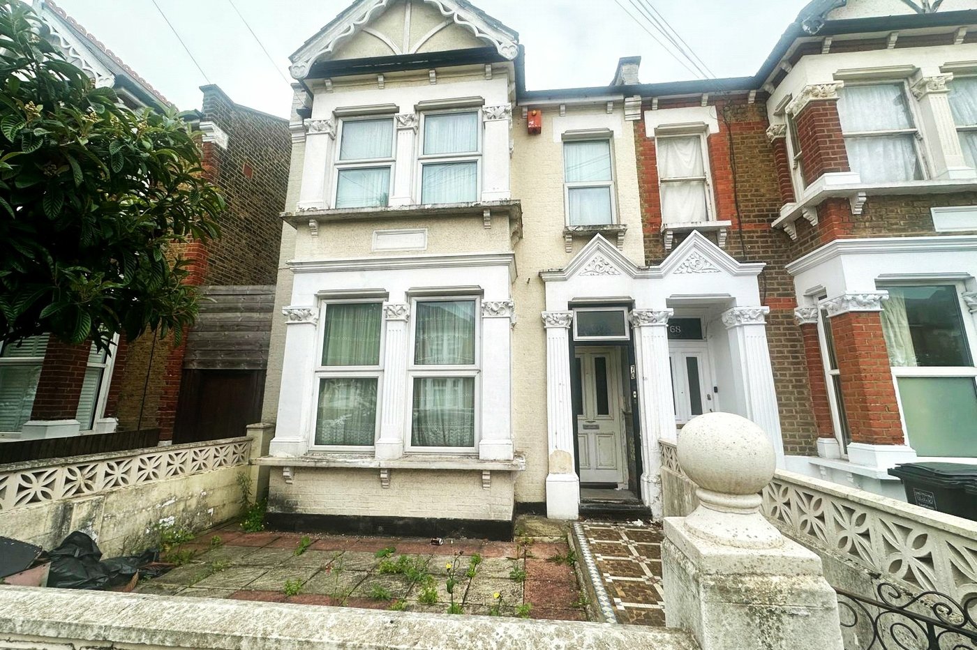 4 bedroom house for sale in London | Robinson Jackson