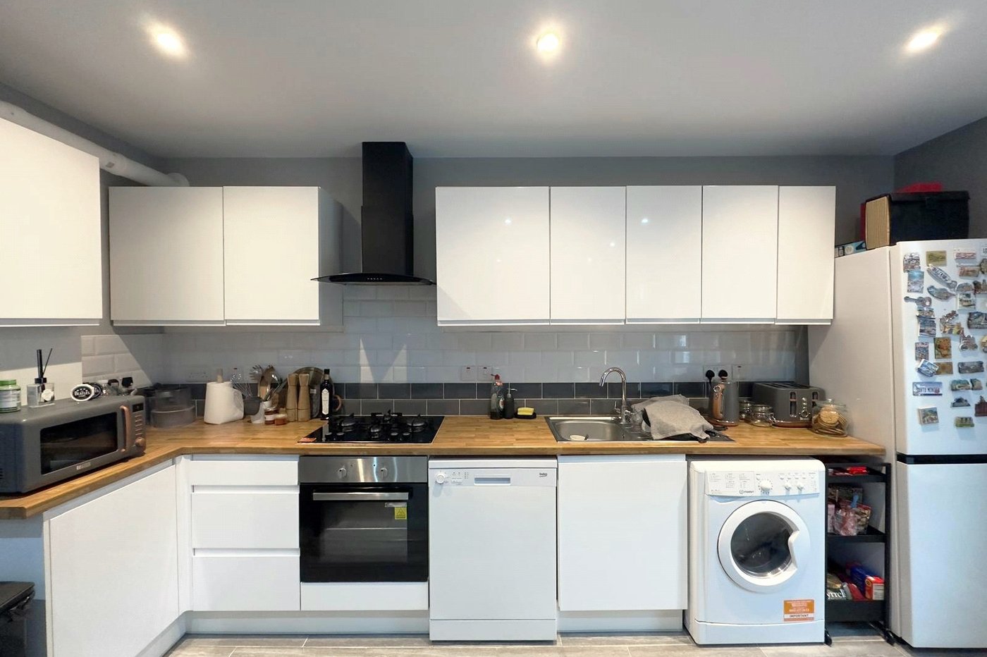 2 bedroom property for sale in London | Robinson Jackson