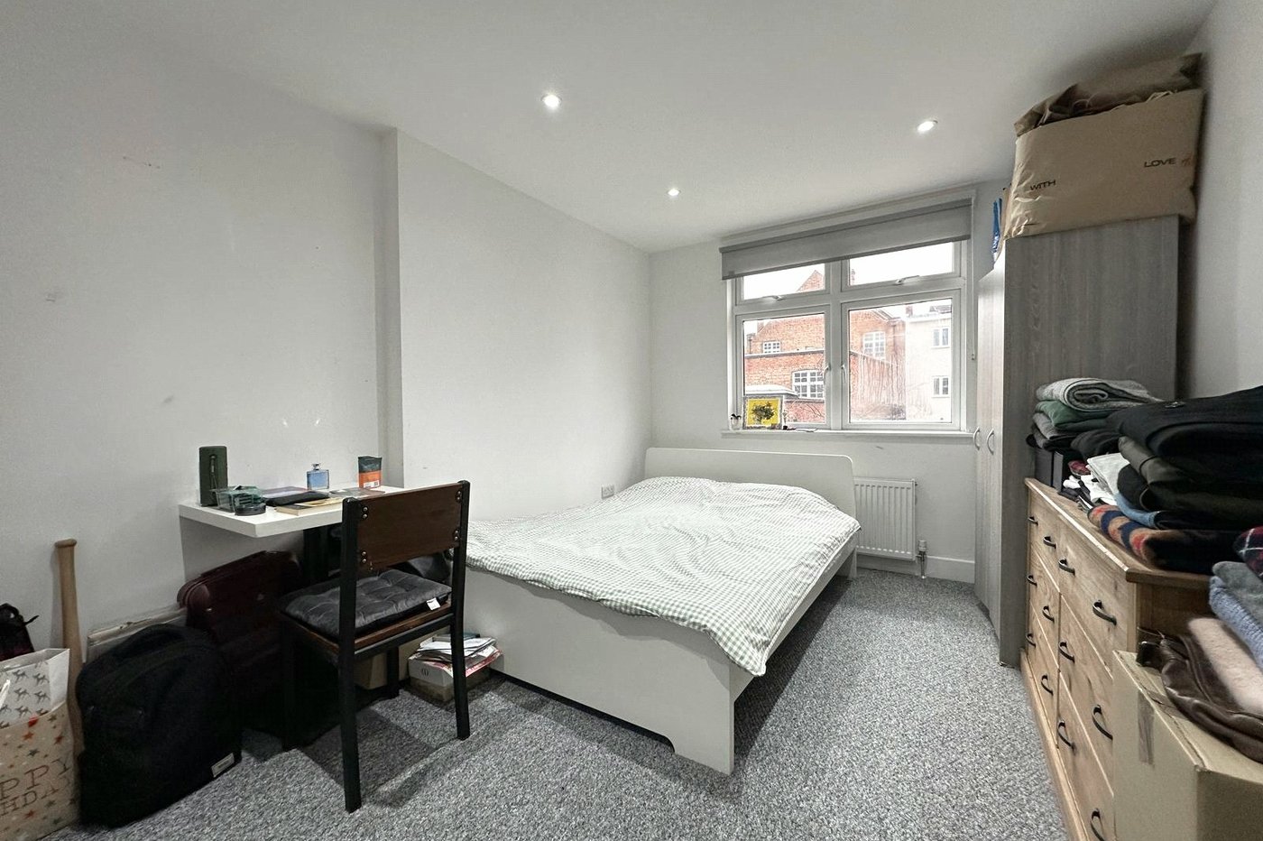 2 bedroom property for sale in London | Robinson Jackson