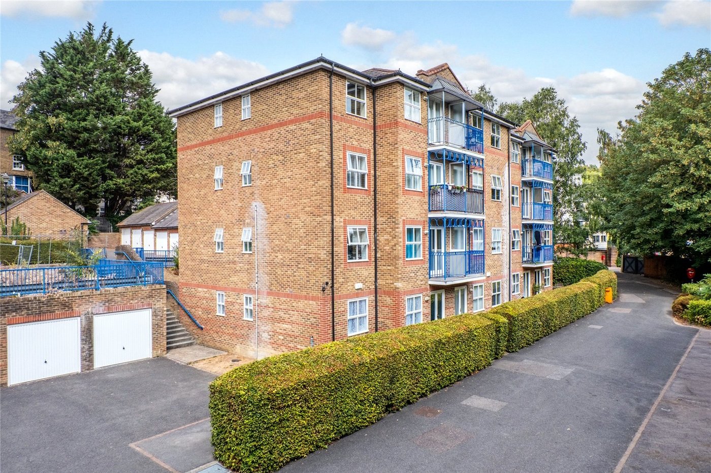 2 bedroom property for sale in Maidstone | Robinson Michael & Jackson