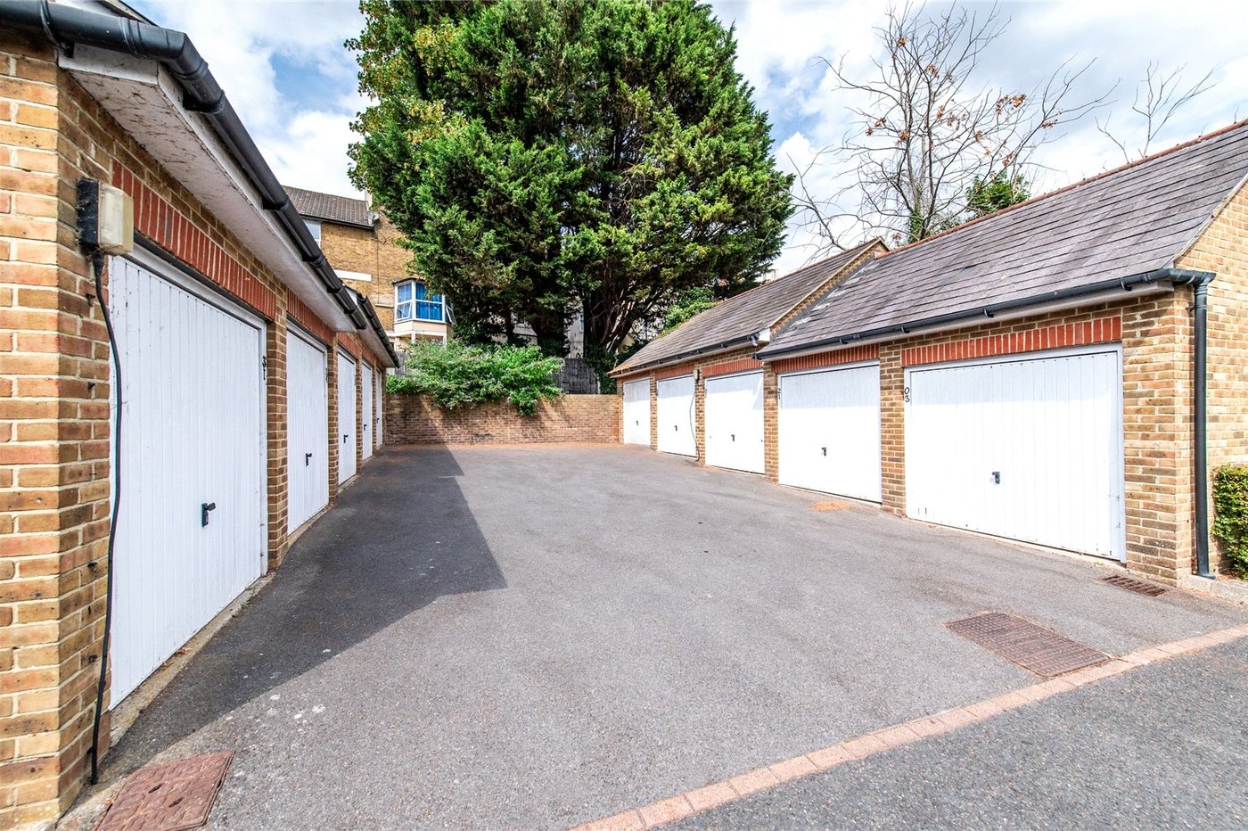 2 bedroom property for sale in Maidstone | Robinson Michael & Jackson