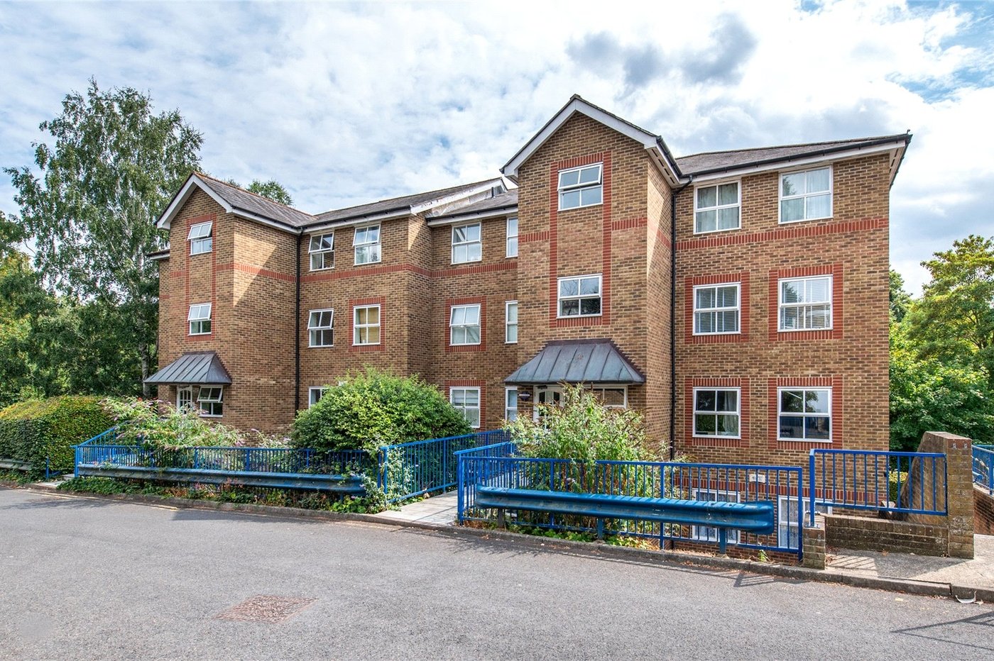 2 bedroom property for sale in Maidstone | Robinson Michael & Jackson
