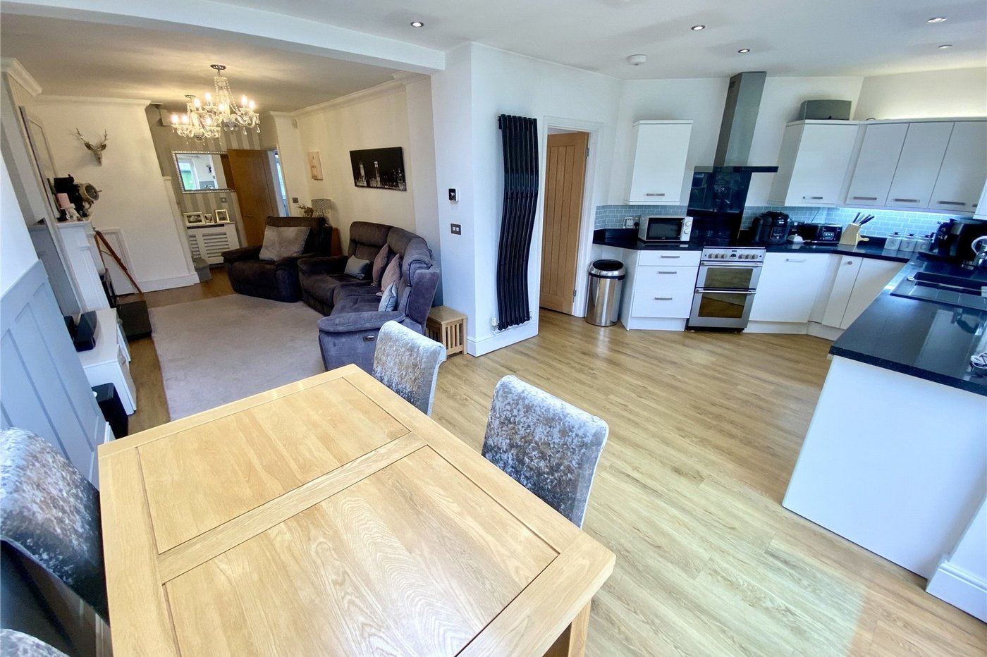 3 bedroom bungalow for sale in Sidcup | Robinson Jackson