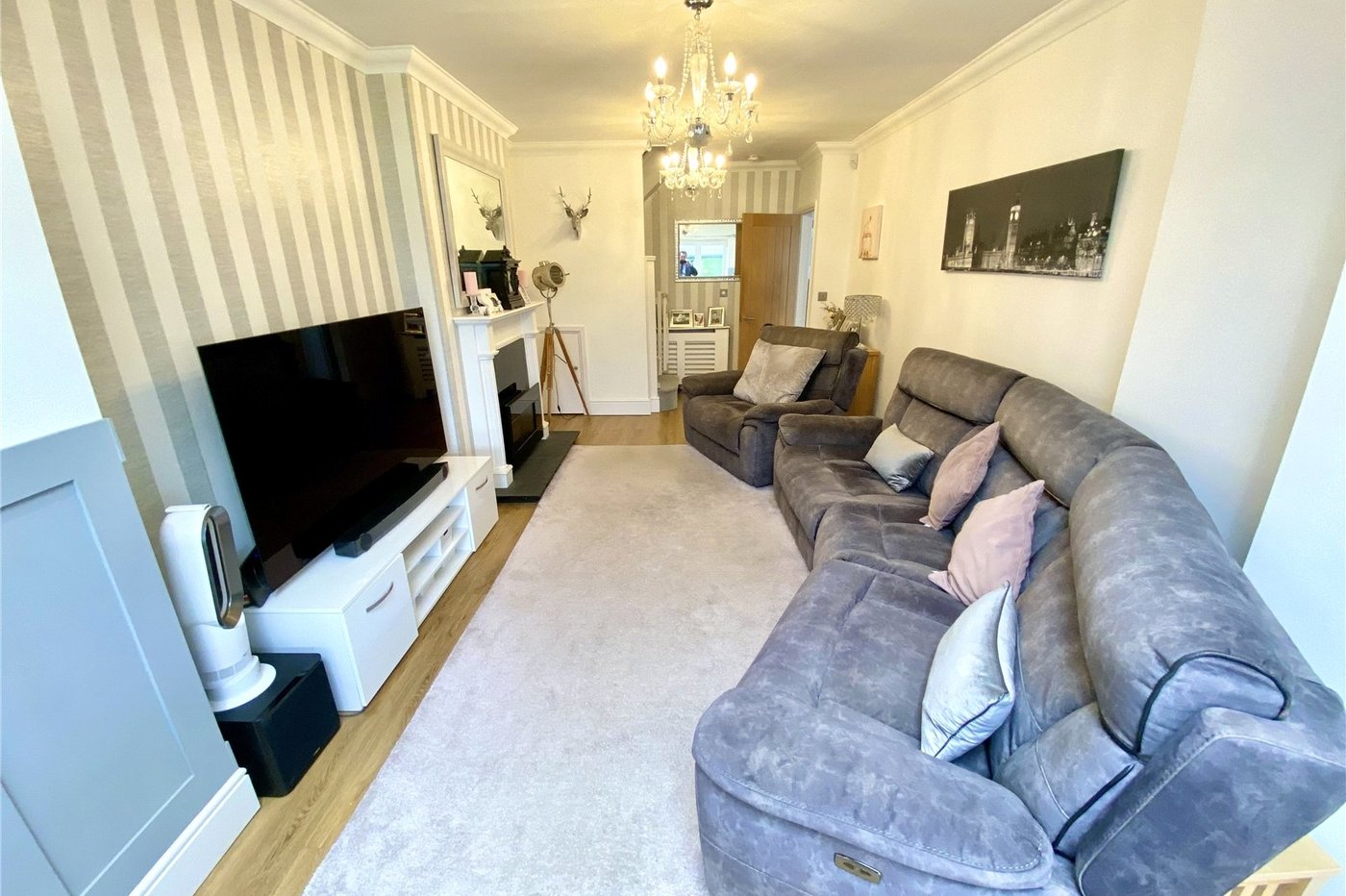 3 bedroom bungalow for sale in Sidcup | Robinson Jackson