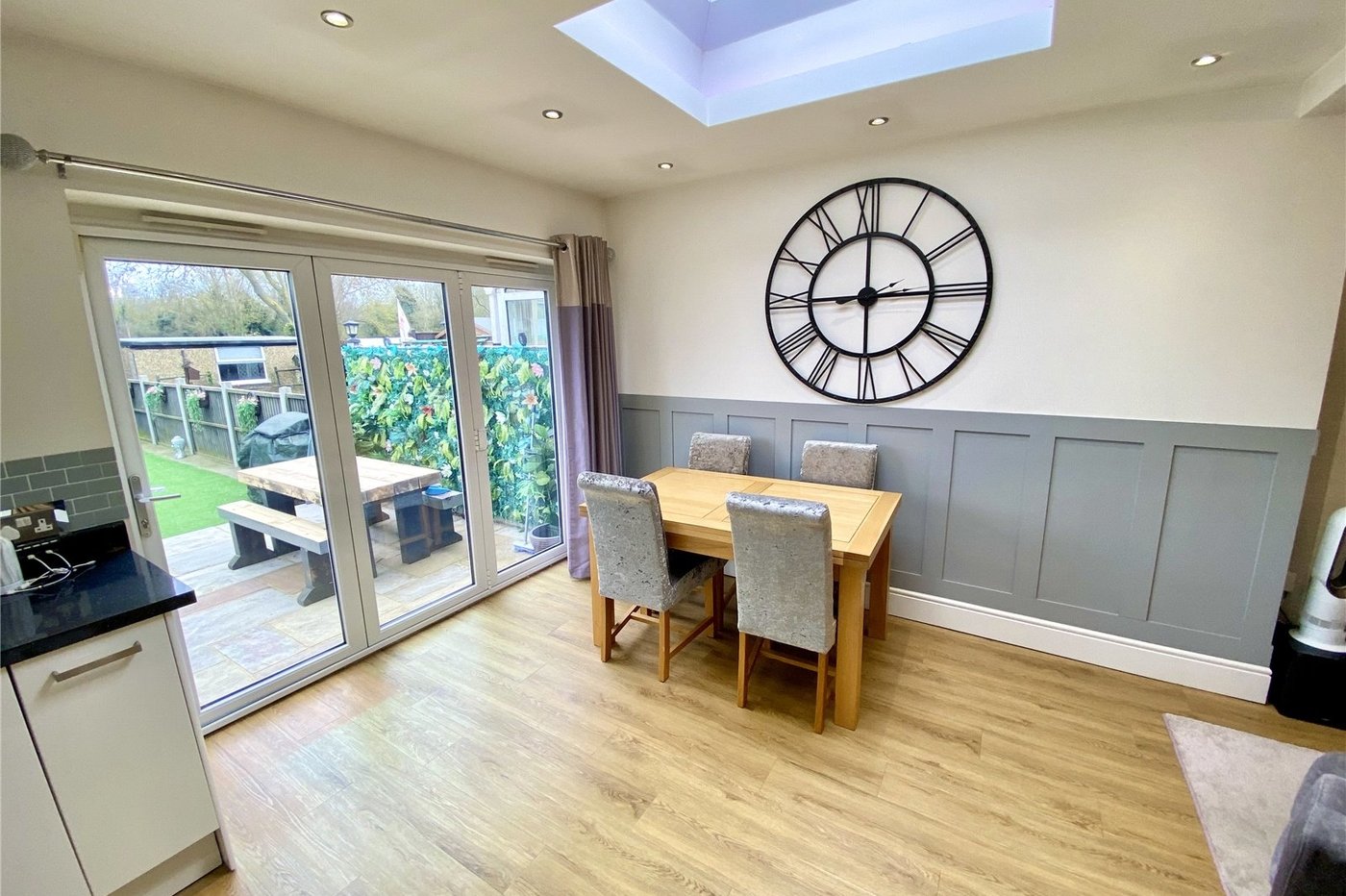 3 bedroom bungalow for sale in Sidcup | Robinson Jackson