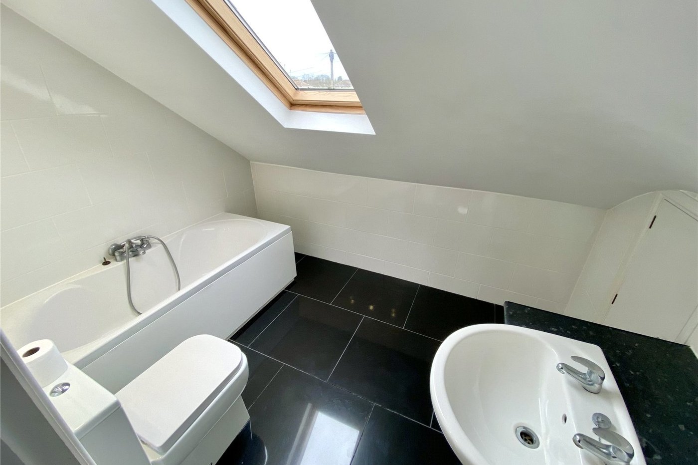 3 bedroom bungalow for sale in Sidcup | Robinson Jackson