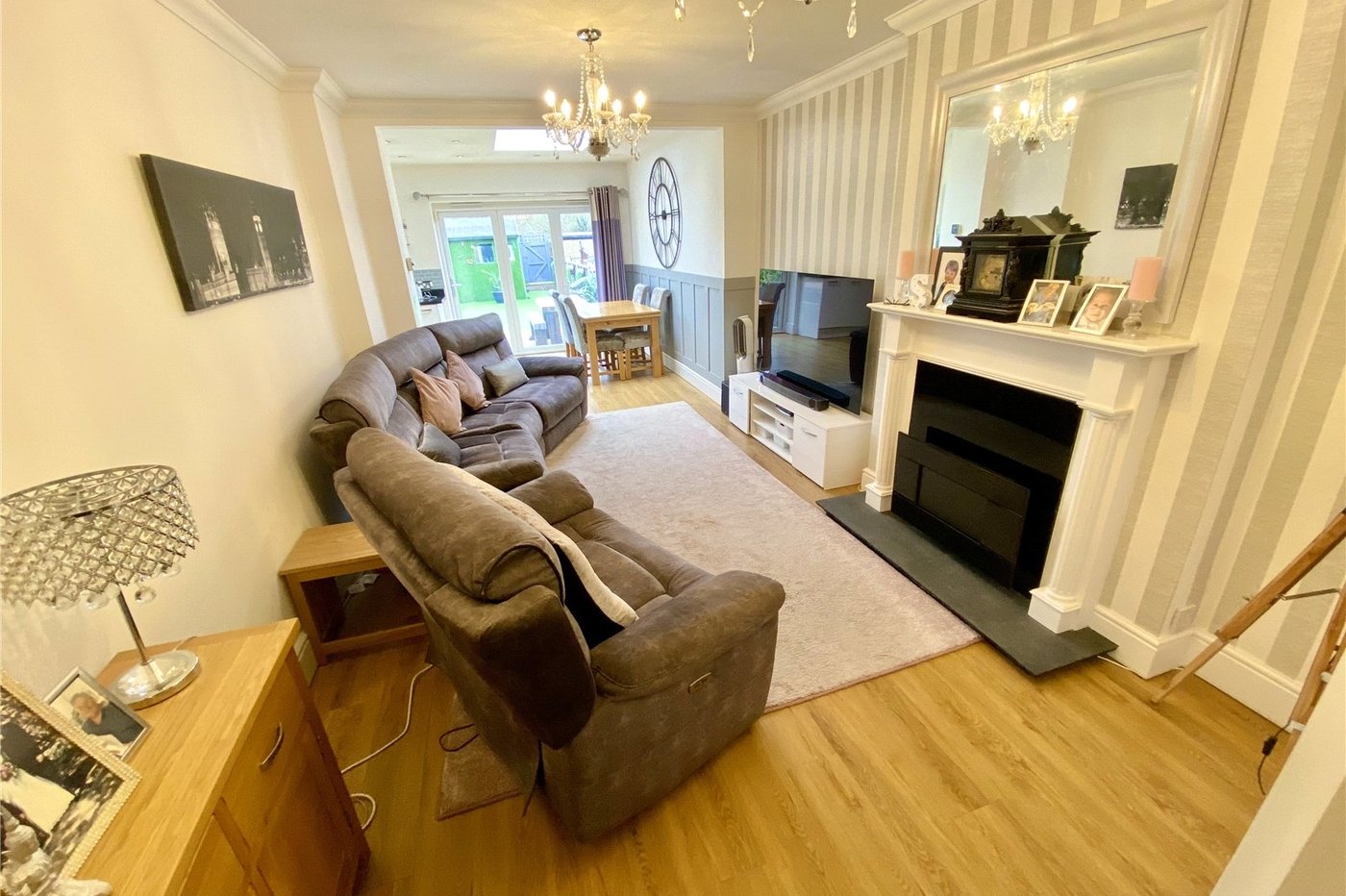3 bedroom bungalow for sale in Sidcup | Robinson Jackson
