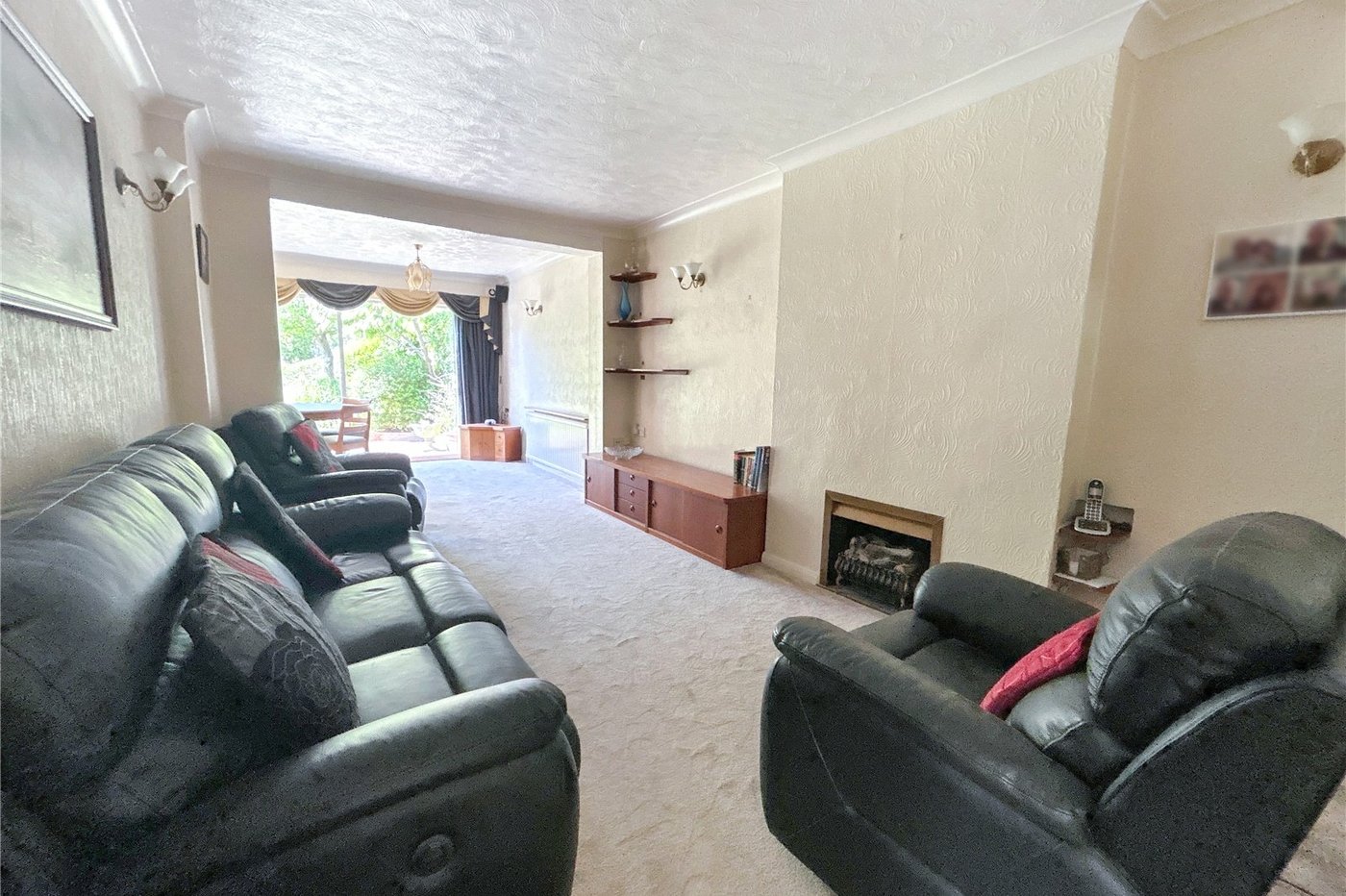 3 bedroom bungalow for sale in Sidcup | Robinson Jackson
