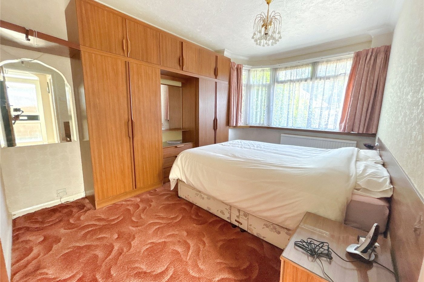 3 bedroom bungalow for sale in Sidcup | Robinson Jackson